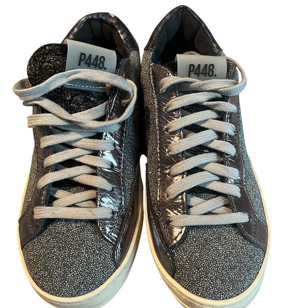 P448 John Shar Metallic Gray Sneakers